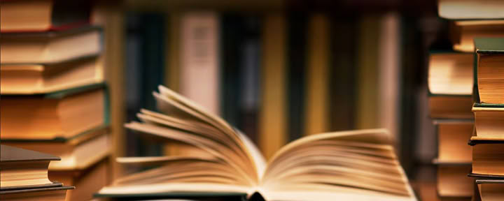Книжный клуб Моны