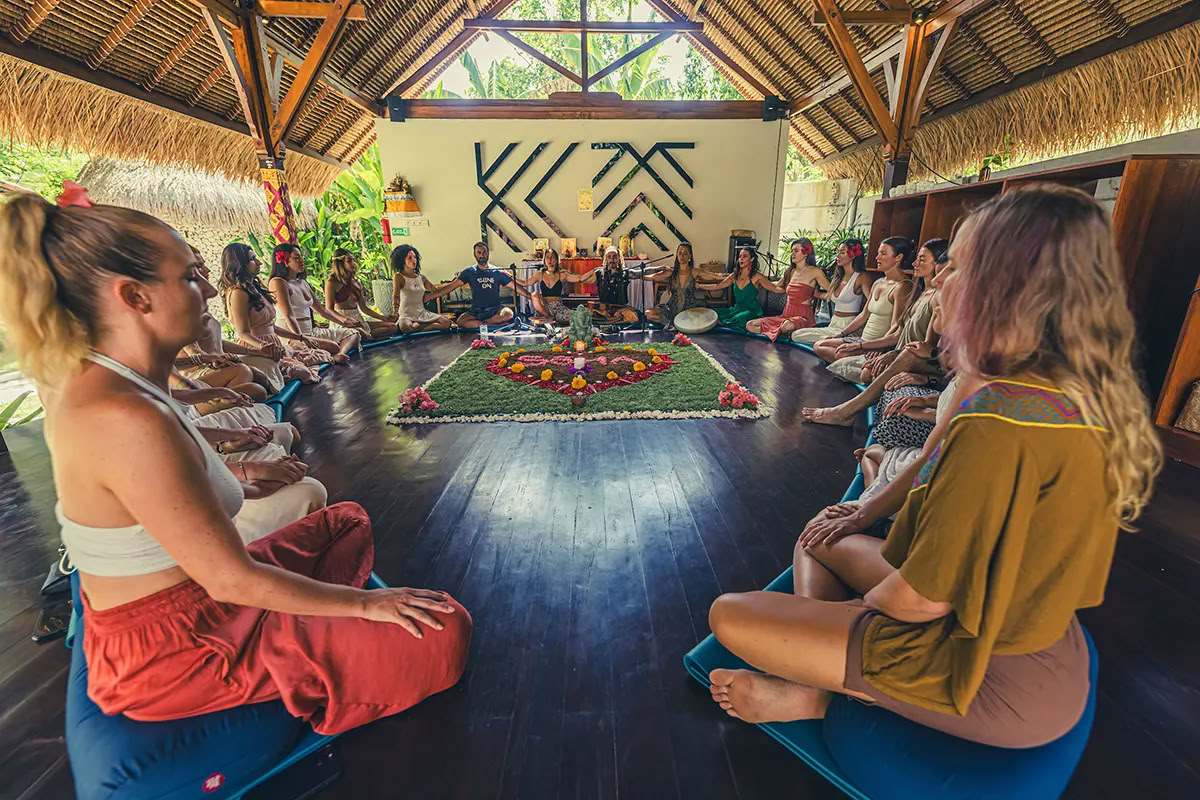 50-часовой курс подготовки преподавателей йоги
