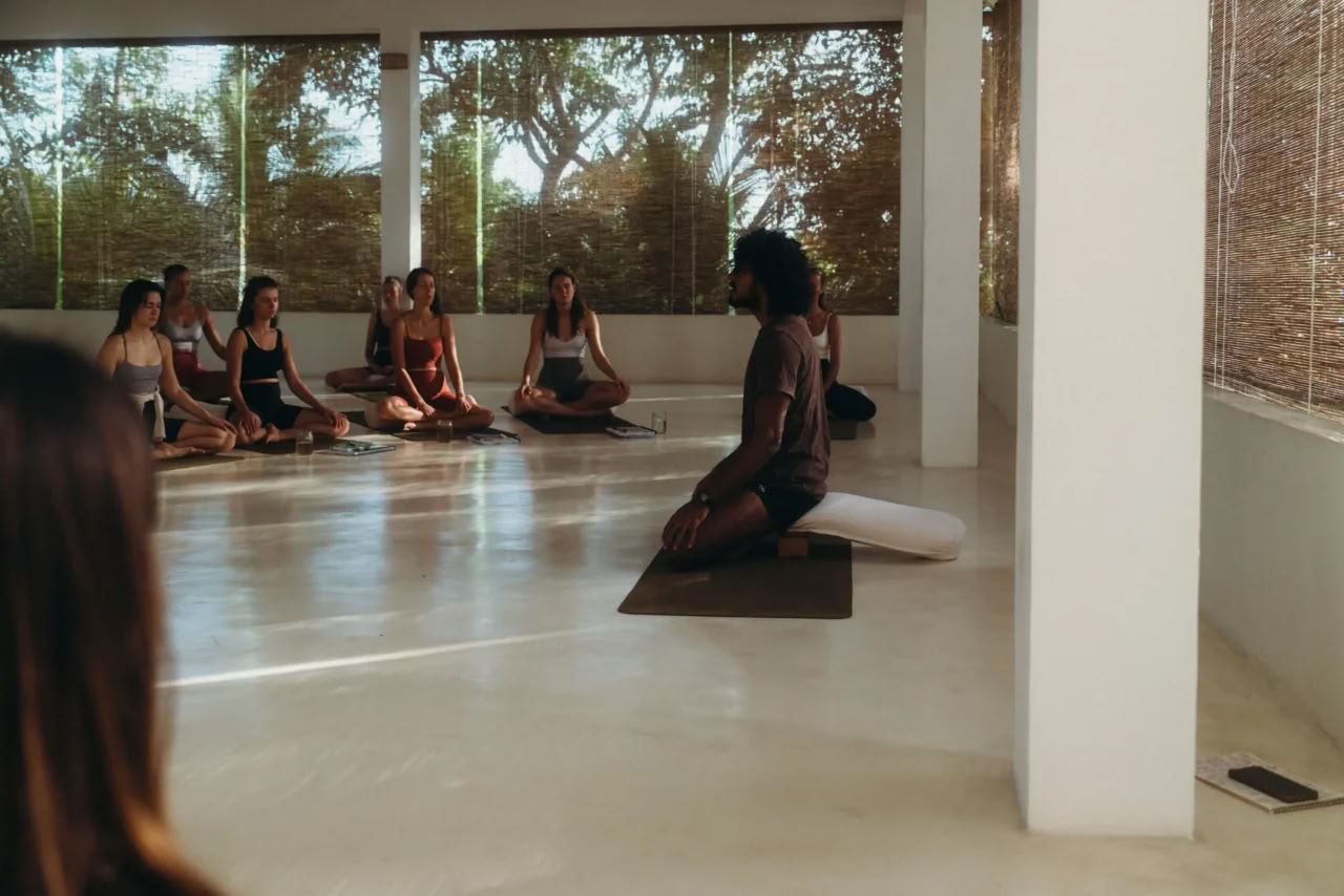 Ретрит по виньяса-йоге Synergy в Lanka Yoga
