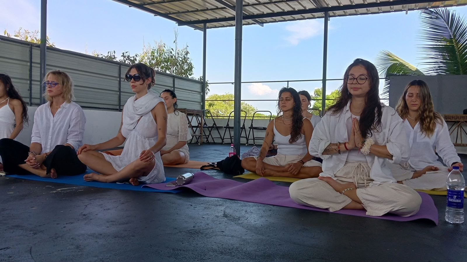 Курс подготовки преподавателей пренатальной и постнатальной йоги продолжительностью 85 часов в Бангалоре