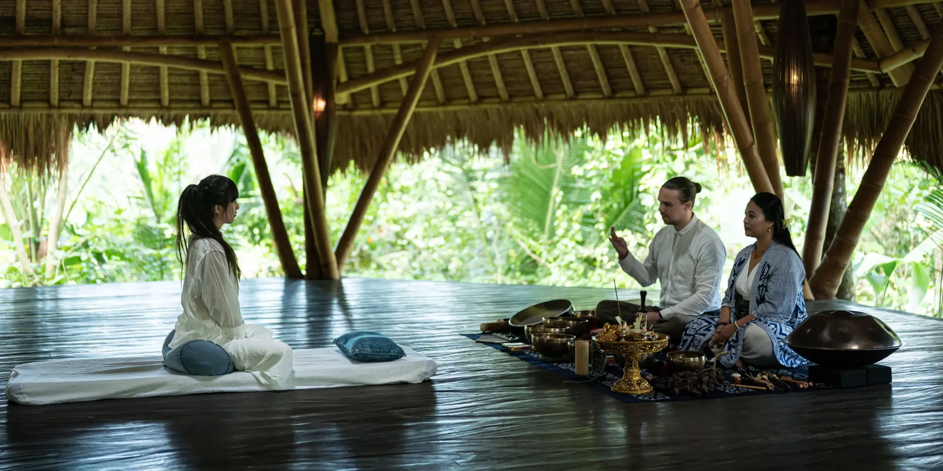 Священное очищение и ритуал подношения в The Artini Dijiwa Ubud