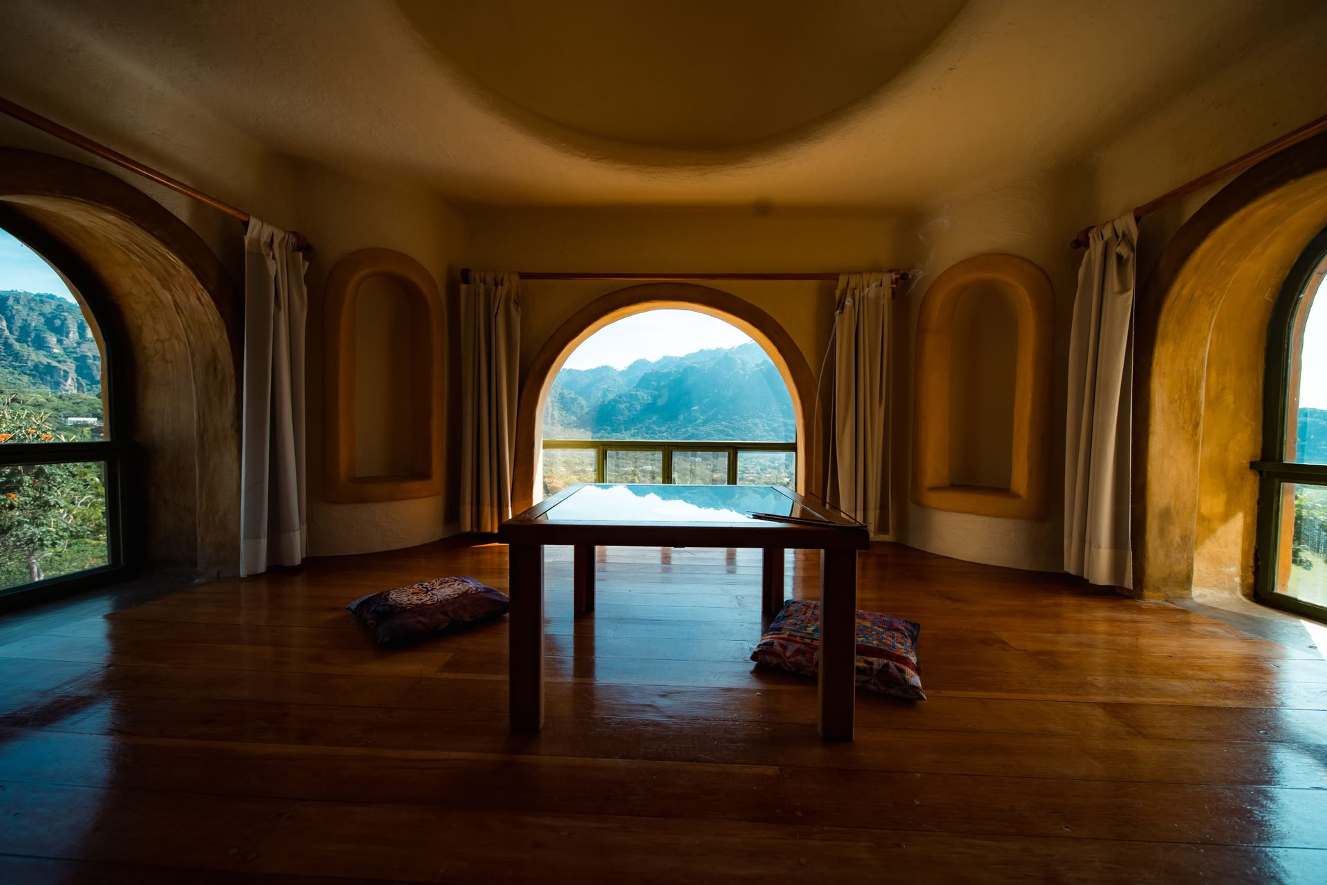 3 ночи | Hostal de la Luz
