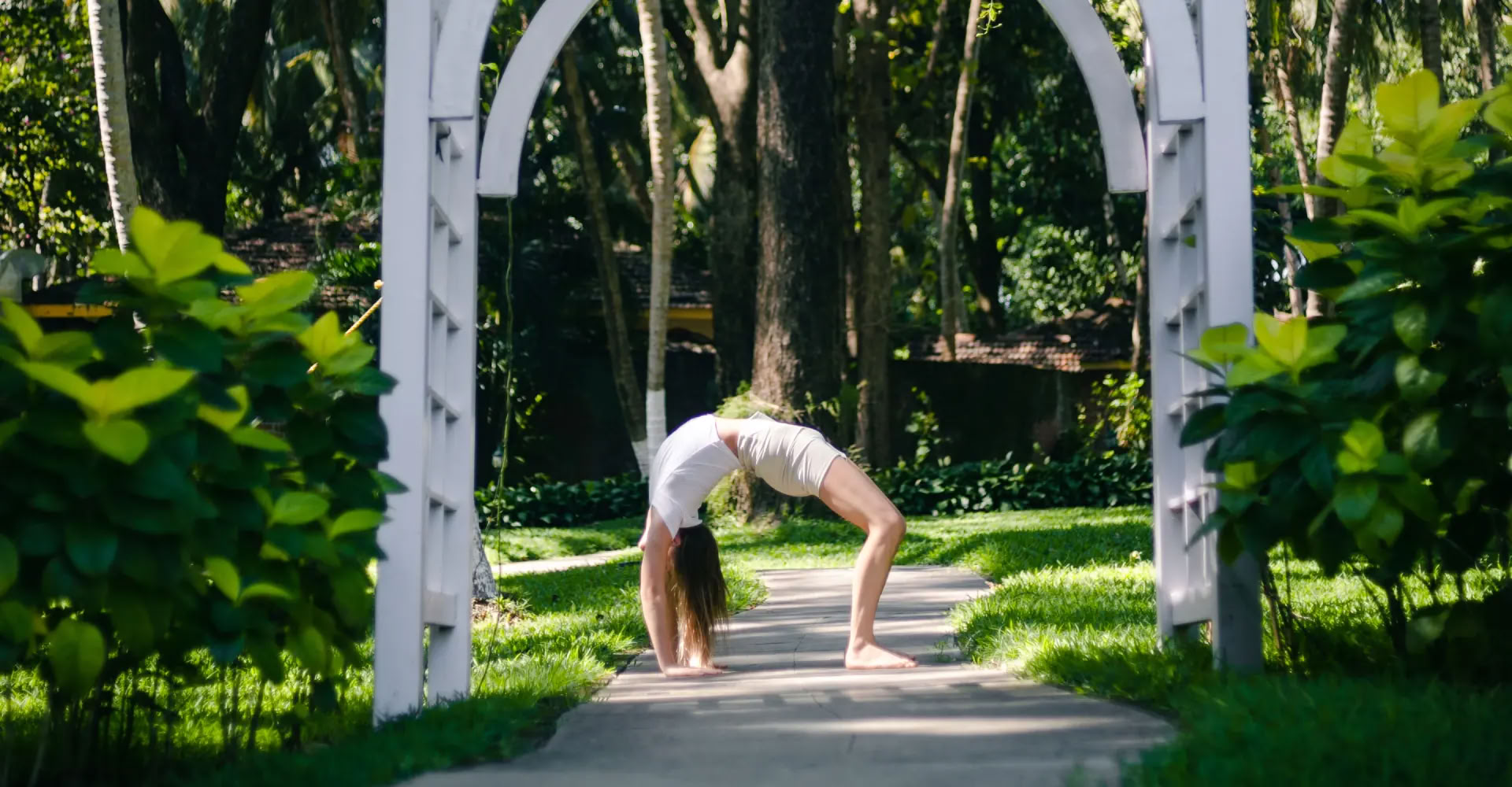 Йога-терапия для здоровья пищеварения и кишечника Agni Dipanam Yoga Chikitsa