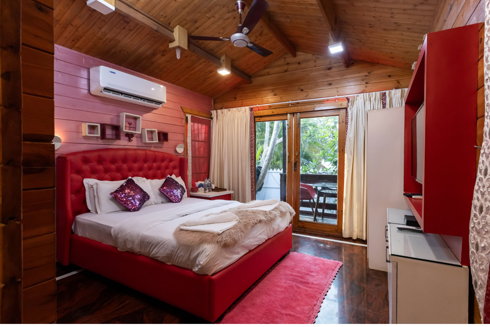 Курс подготовки преподавателей йоги по нескольким стилям, 200 часов — 13 августа – 2 сентября