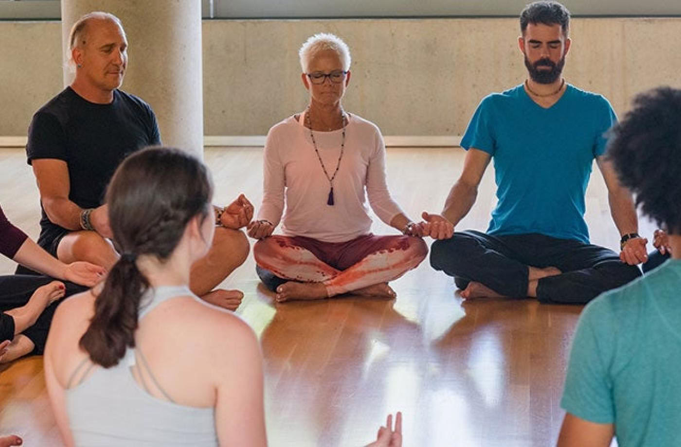 Активист и художник в резиденции