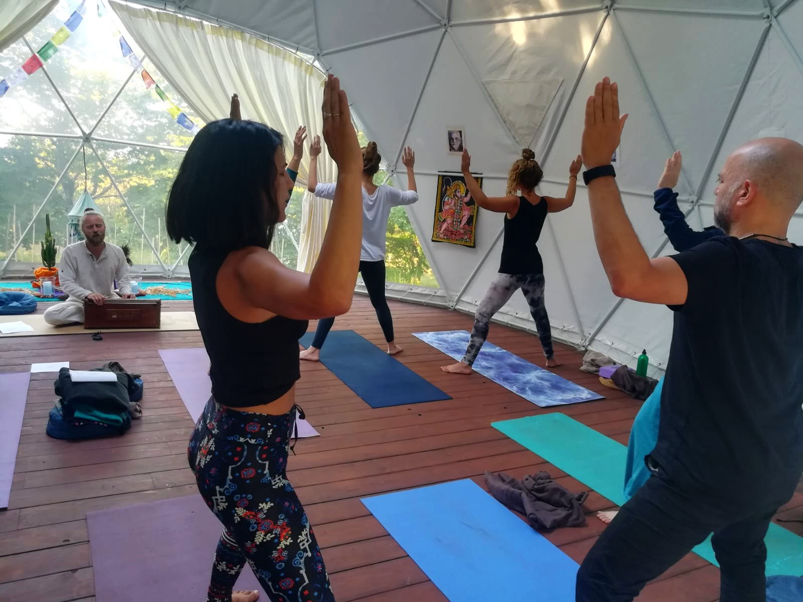 200-часовой курс RYT · Тоскана, Италия · сертифицировано Yoga Alliance