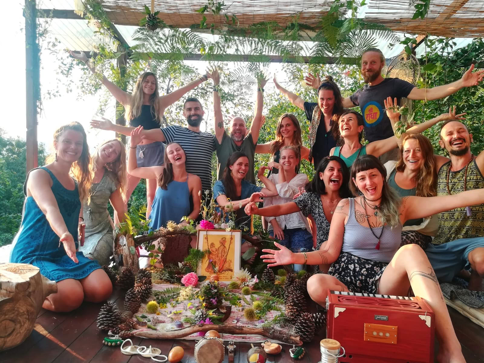 200-часовой курс RYT · Тоскана, Италия · сертифицировано Yoga Alliance