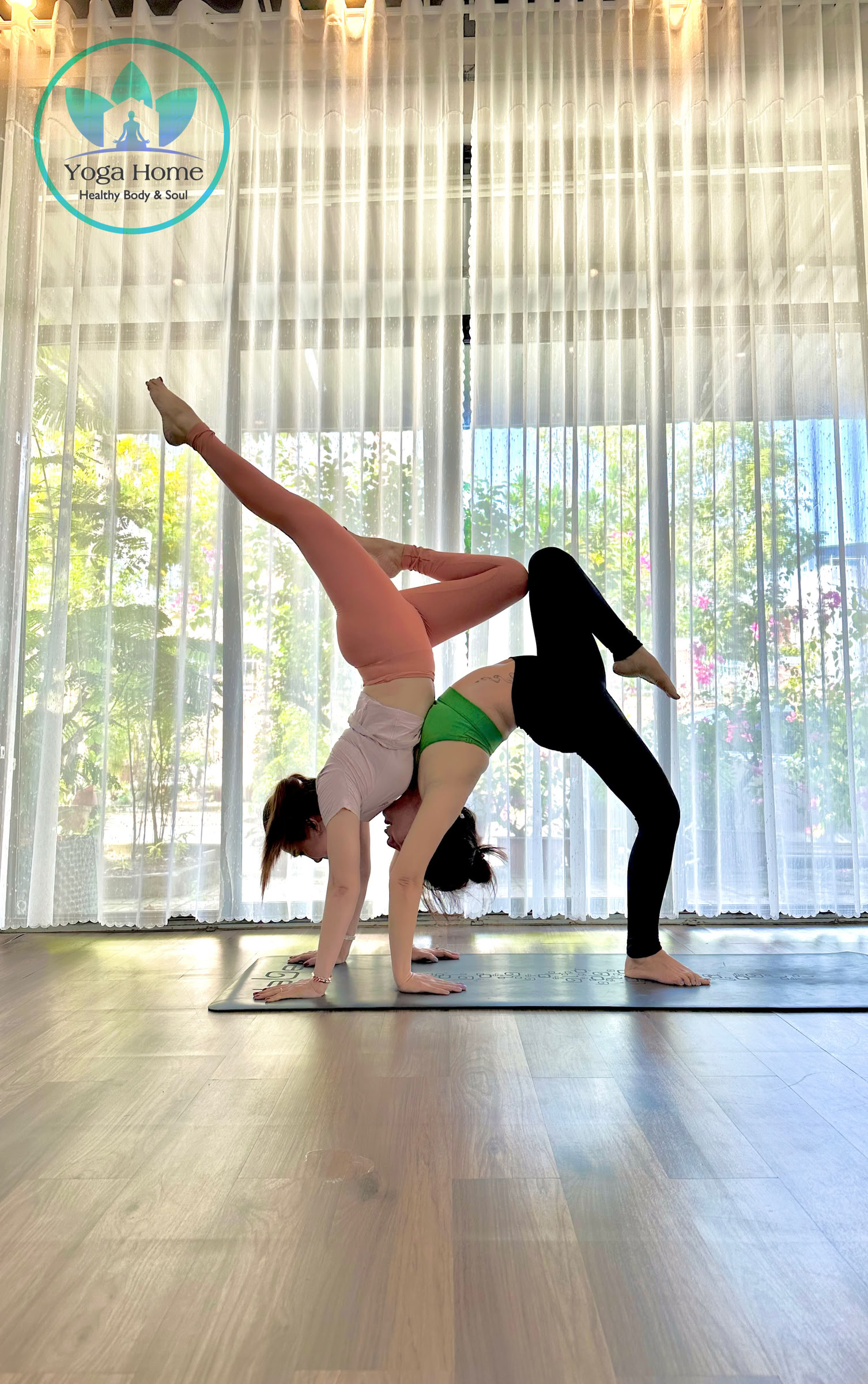 200-часовой курс подготовки преподавателей йоги в Yoga Home School
