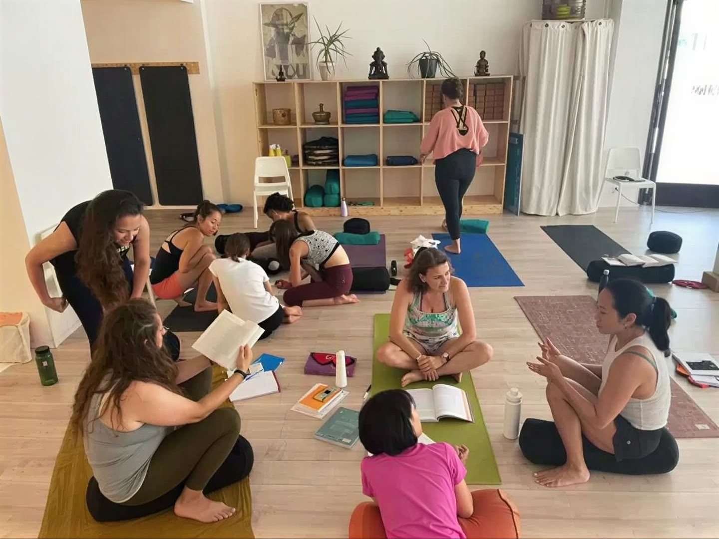 Обучение преподавателей йоги в Женеве