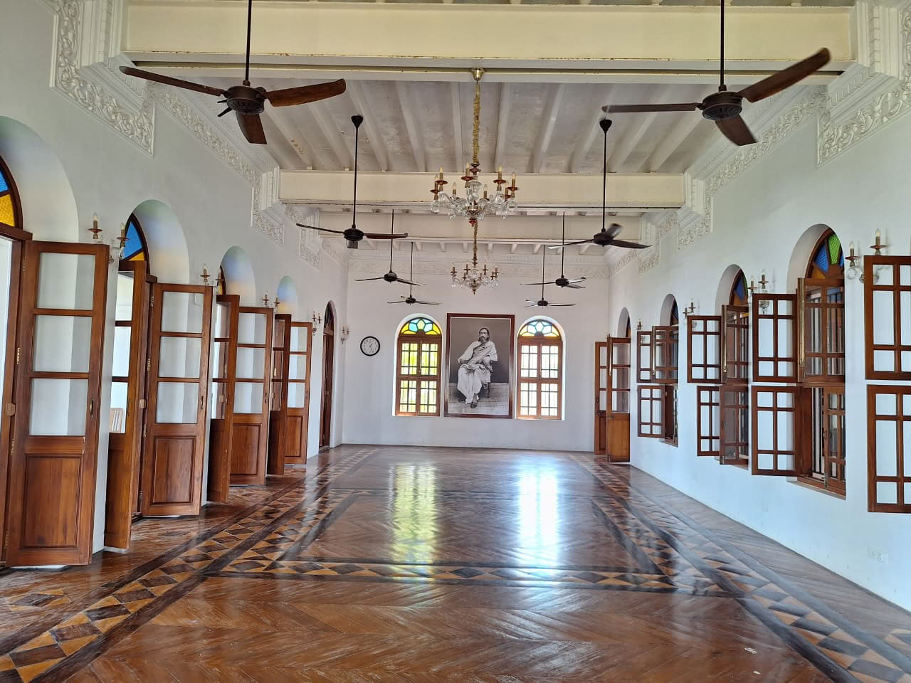 «UDITAM — Институт интегрального исцеления — Интегральная йога, Matriniketan Sri Aurobindo Society»