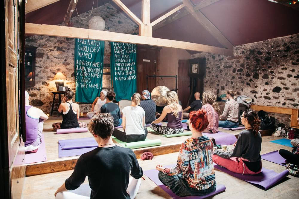 Школа кундалини-йоги и йога-терапии High On Yoga