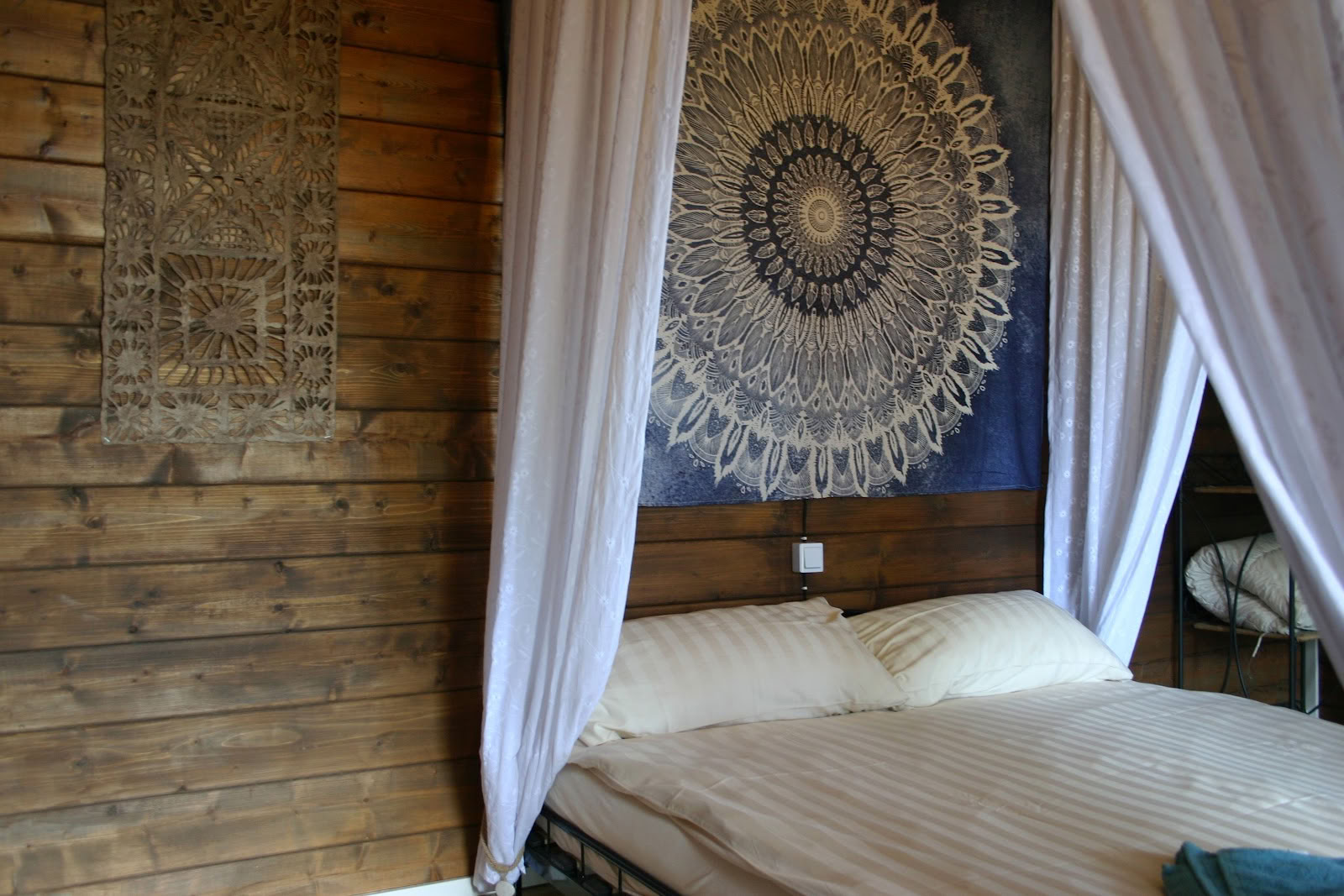 Абрикосы, био-веганский B&B, ретрит-центр, детокс