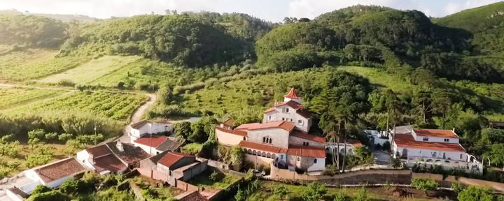 Отель для йоги и серфинга Buddha Retreats