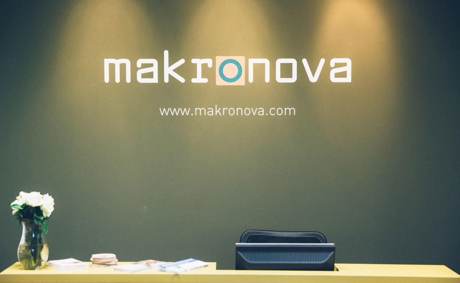 Макронова