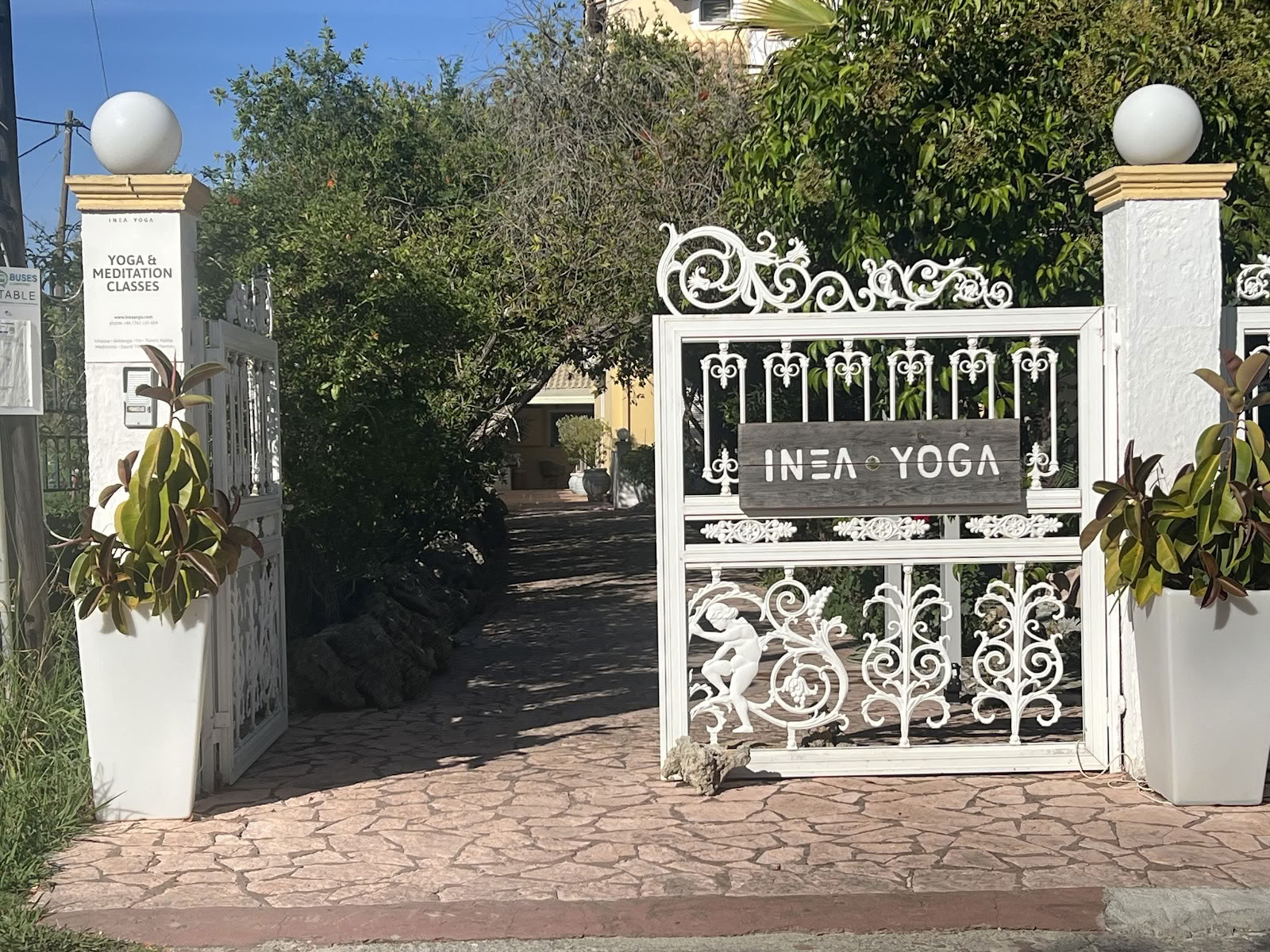 Школа йоги и ретрит-центр INEA YOGA