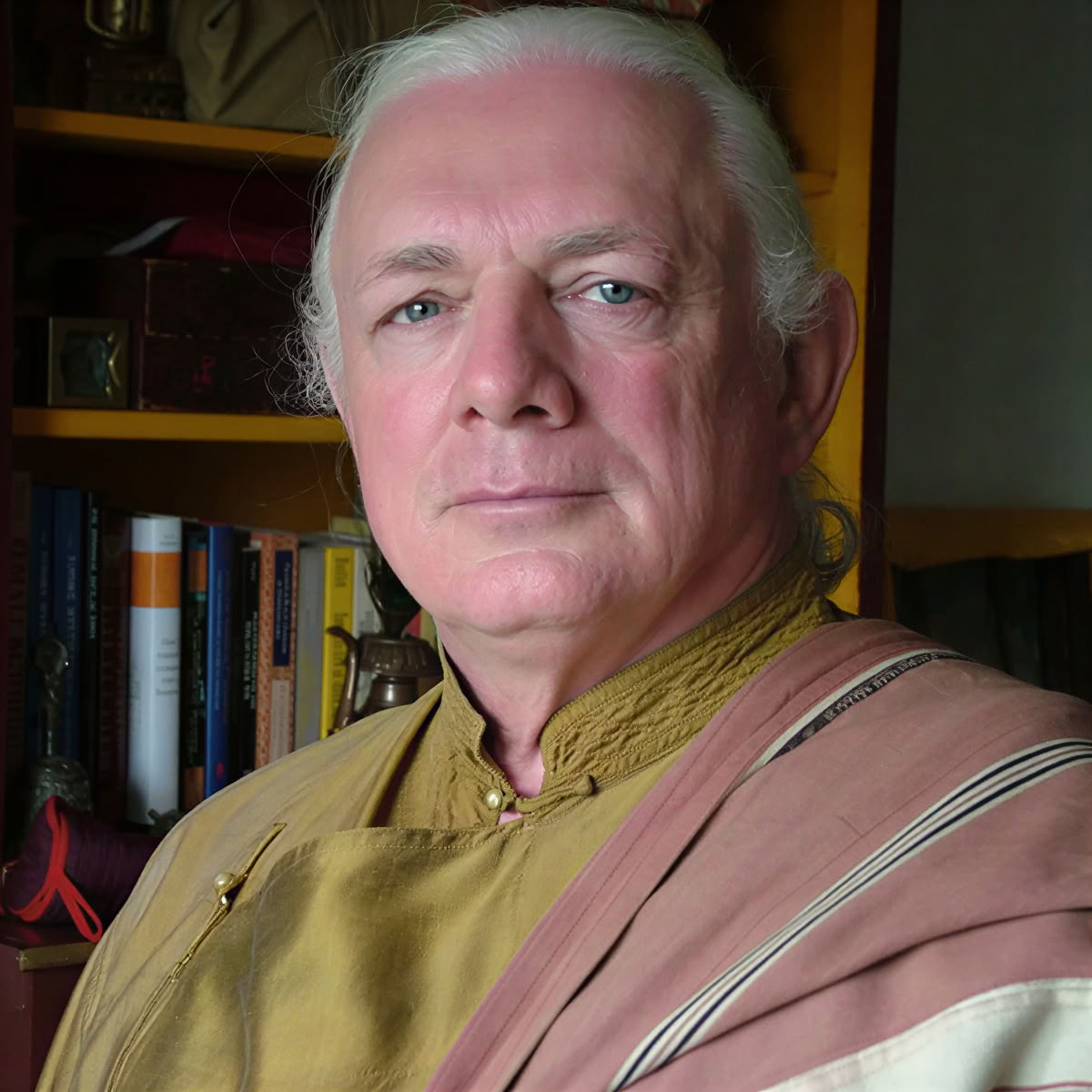 Lama Glenn Mullin